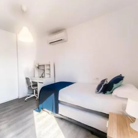 3 Playa Pedregalejos Apartment